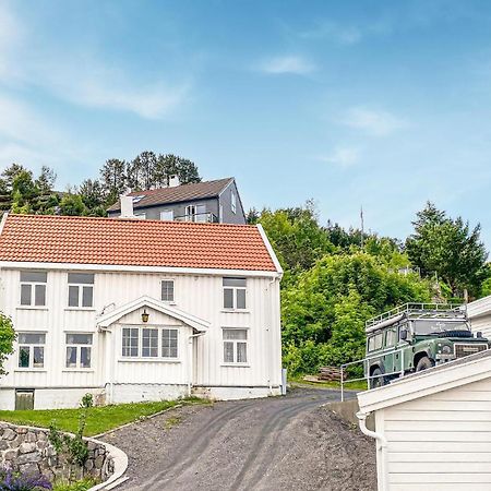 Awesome Home In Kristiansund With House Sea View Eksteriør bilde