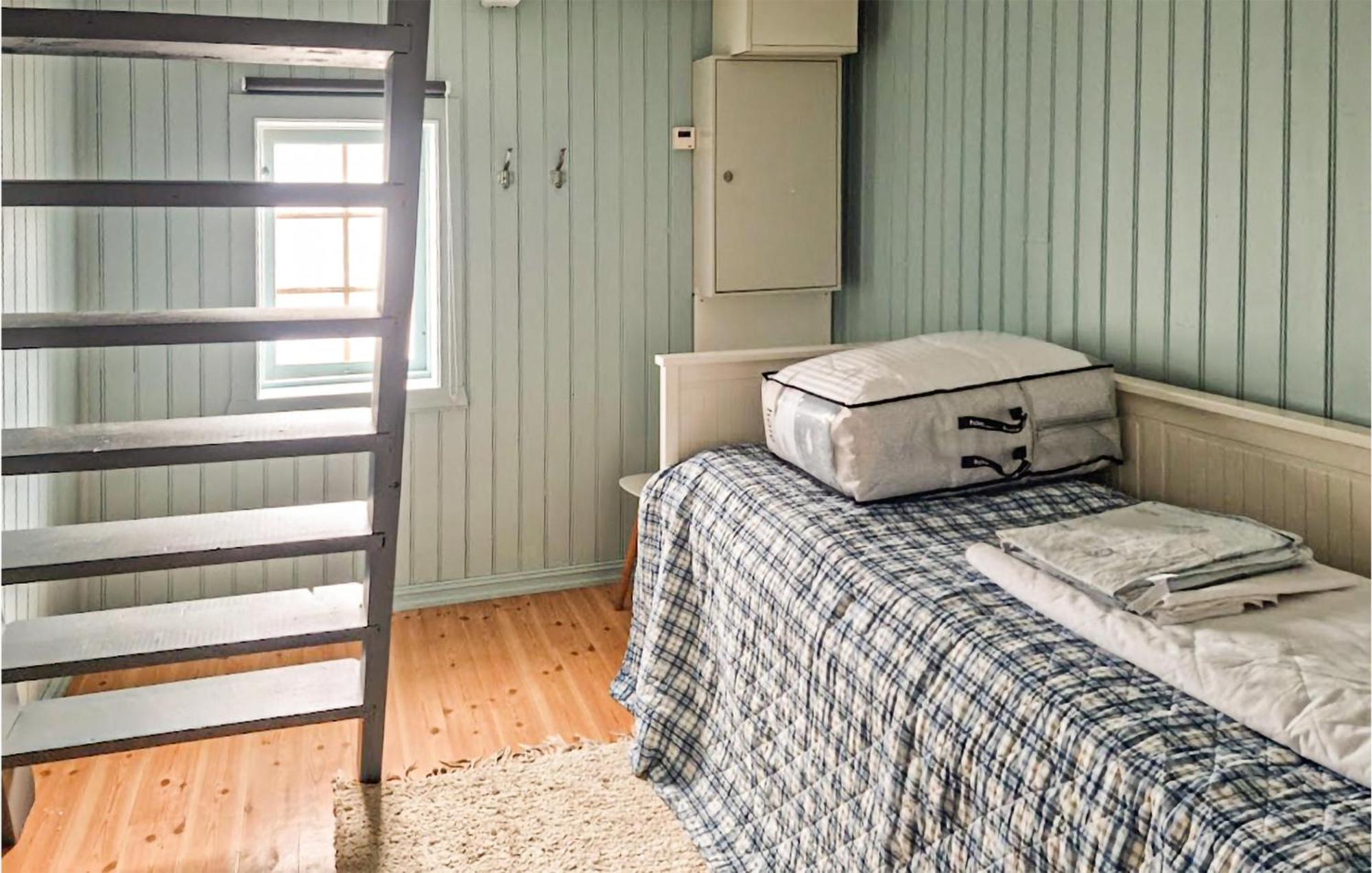 Awesome Home In Kristiansund With House Sea View Eksteriør bilde