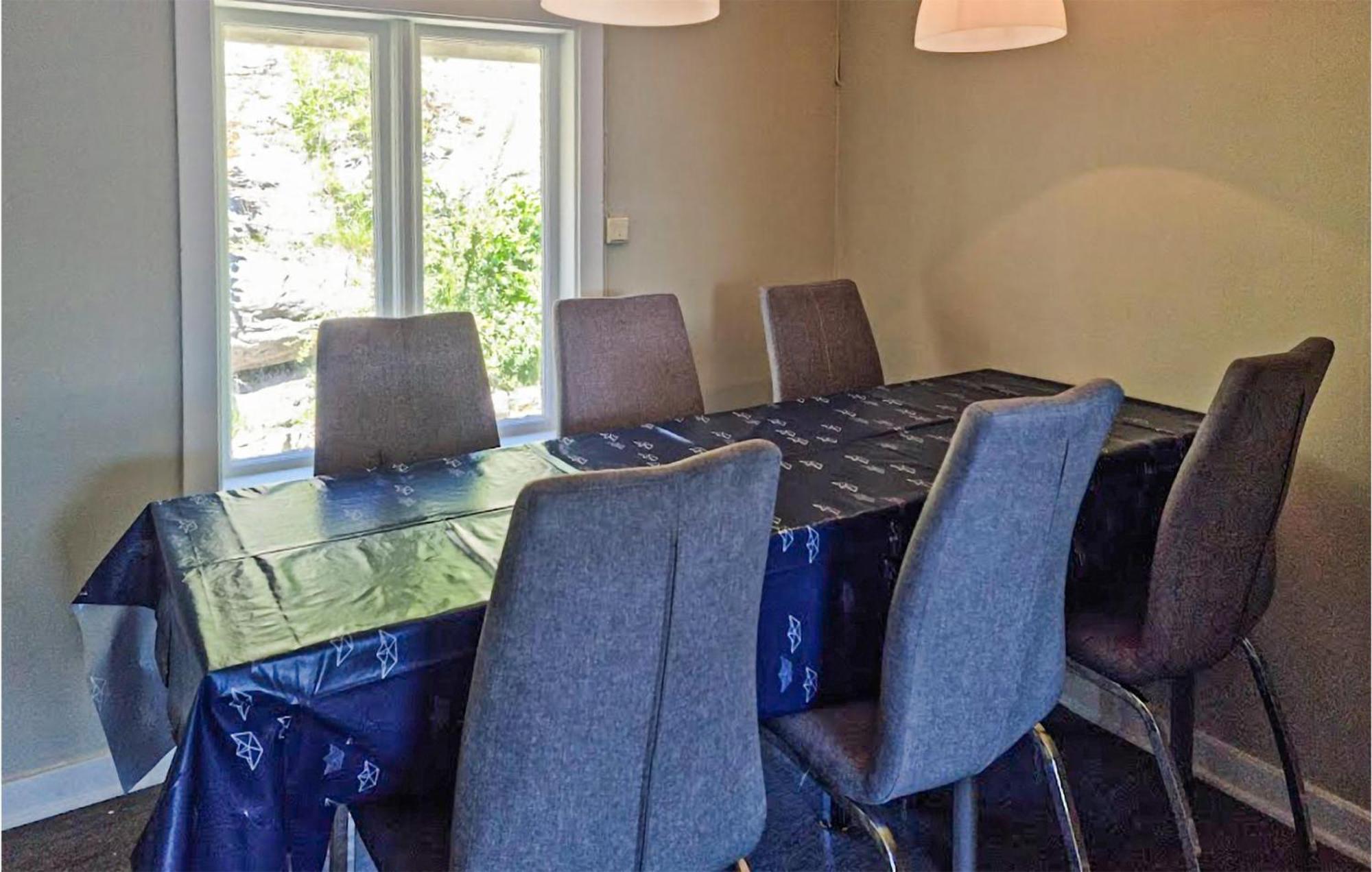 Awesome Home In Kristiansund With House Sea View Eksteriør bilde