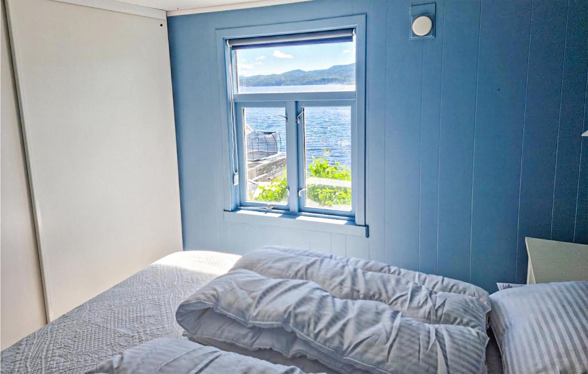 Awesome Home In Kristiansund With House Sea View Eksteriør bilde