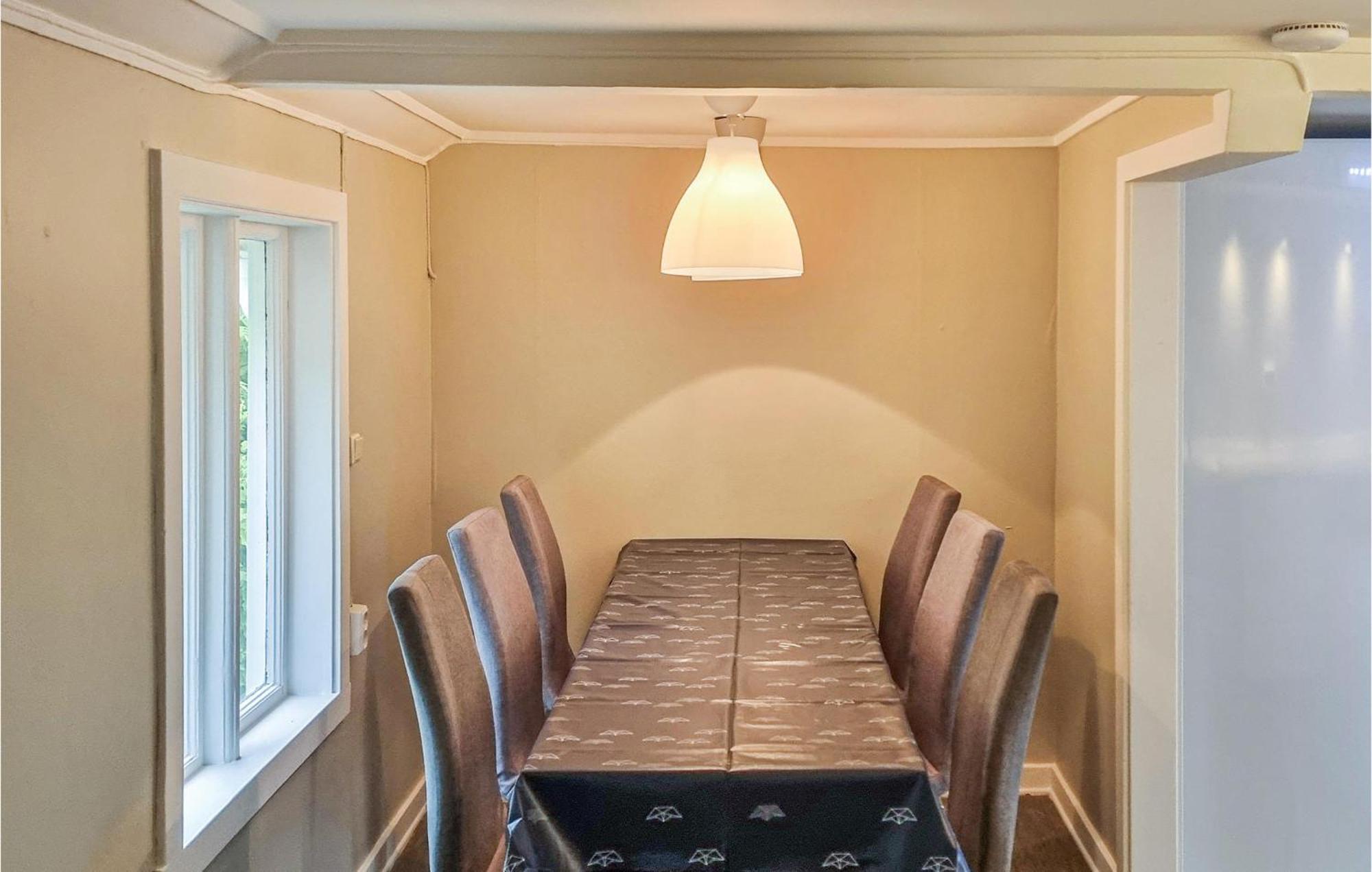 Awesome Home In Kristiansund With House Sea View Eksteriør bilde