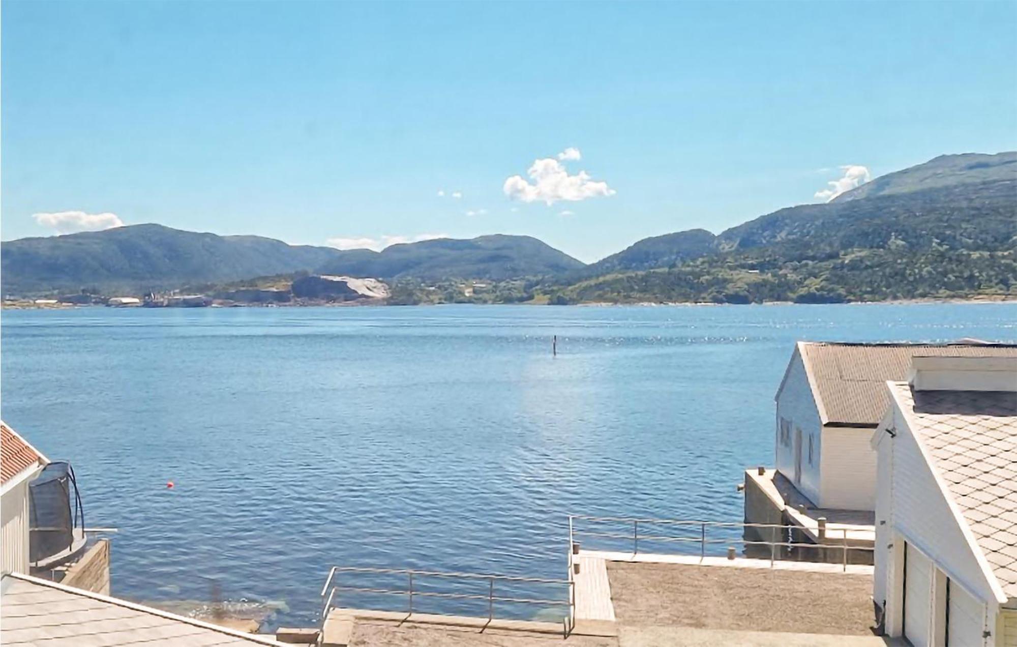 Awesome Home In Kristiansund With House Sea View Eksteriør bilde
