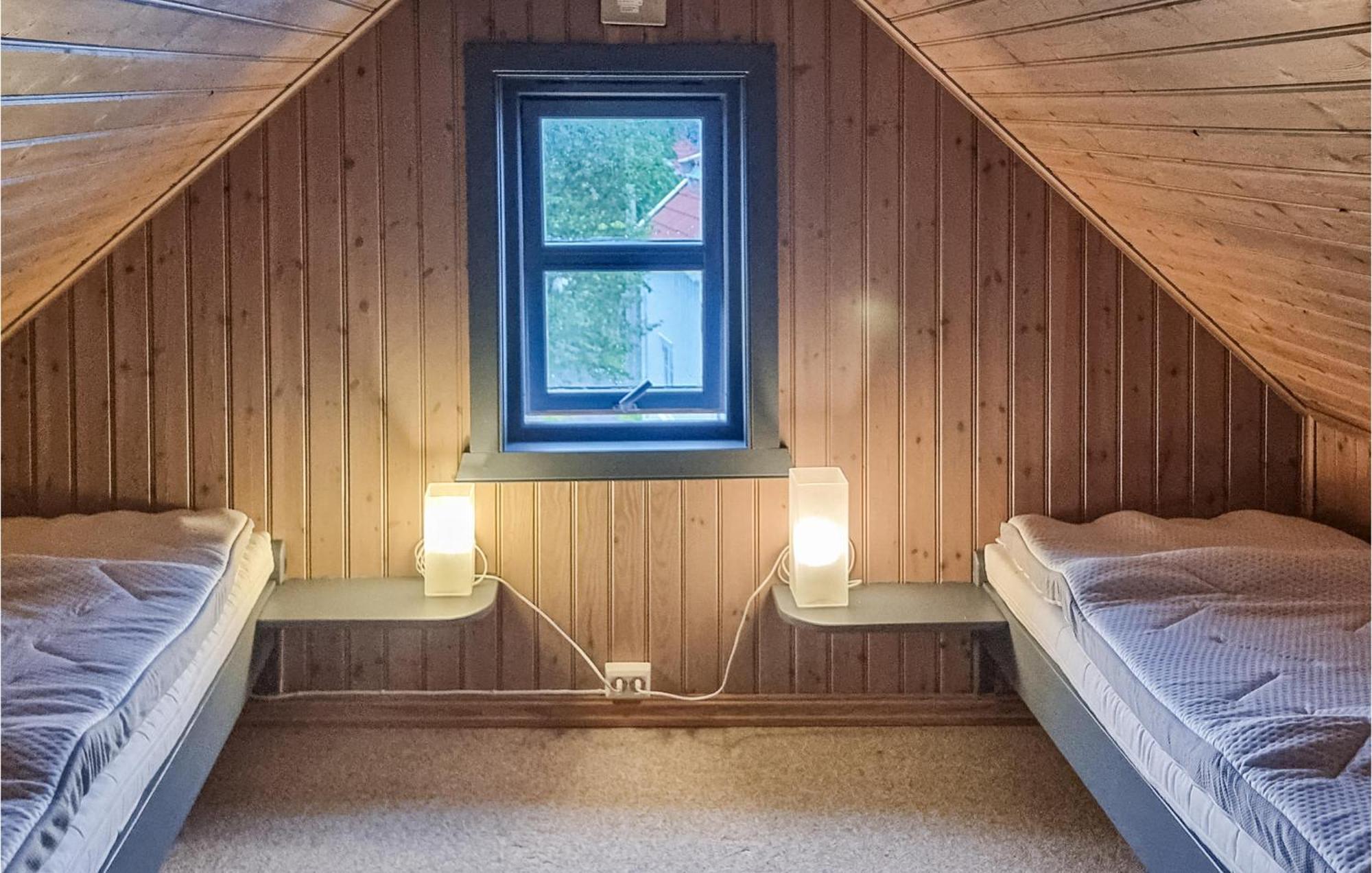 Awesome Home In Kristiansund With House Sea View Eksteriør bilde