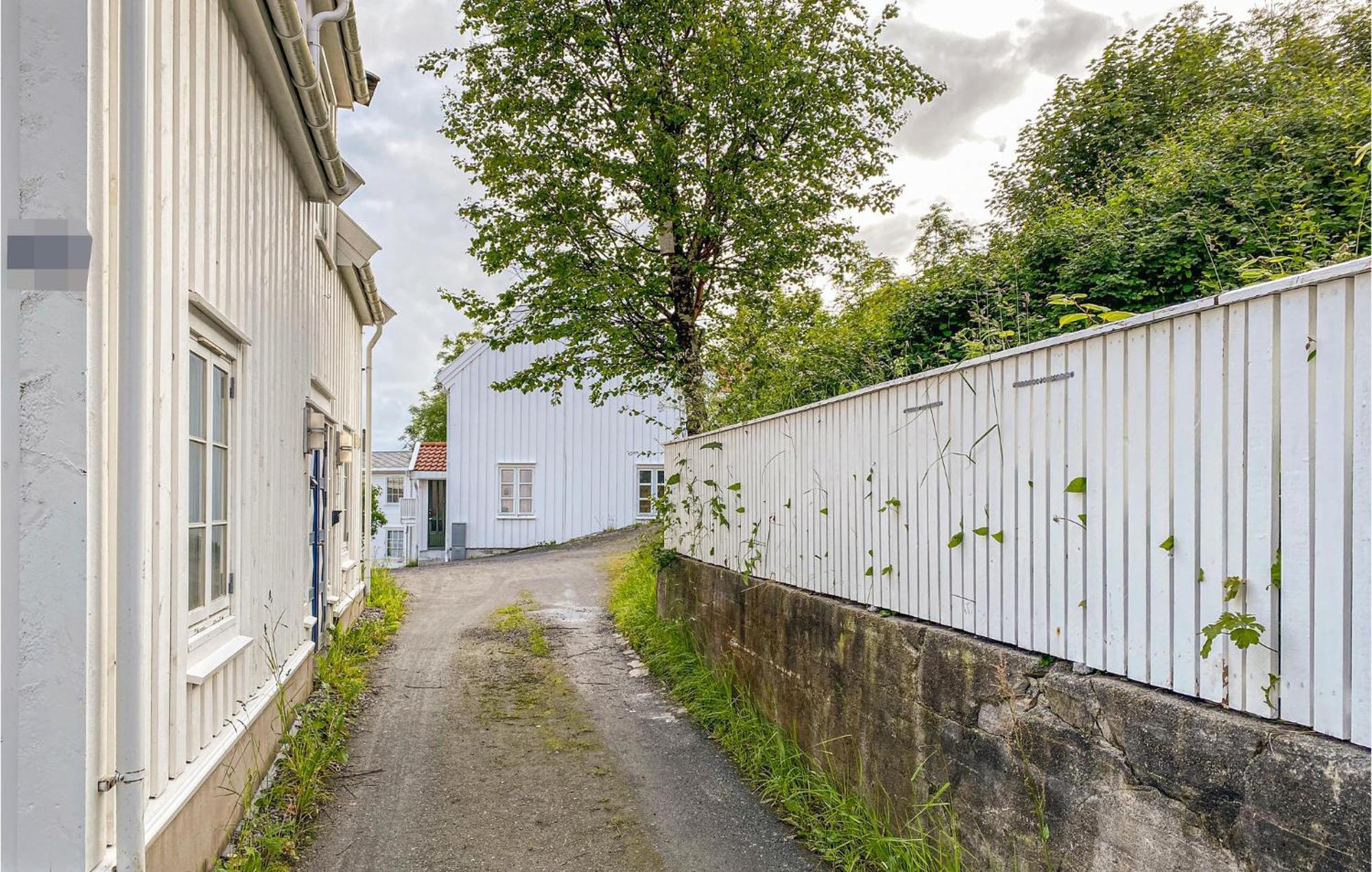 Awesome Home In Kristiansund With House Sea View Eksteriør bilde